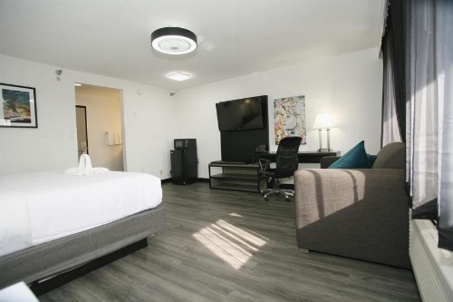 La Quinta Inn & Suites by Wyndham Des Moines West Clive image 34